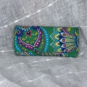 Vera Bradley Emerald Paisley Pattern Trifold Long Wallet w/Magnetic Closure NWOT